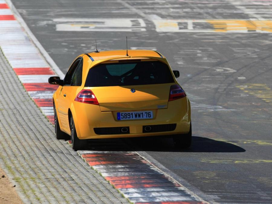  Renault Megane RS R26.R 2008 года  (фото 31 из 86)